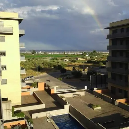 Con Piscina ,parking Y Aire Acondicionado *