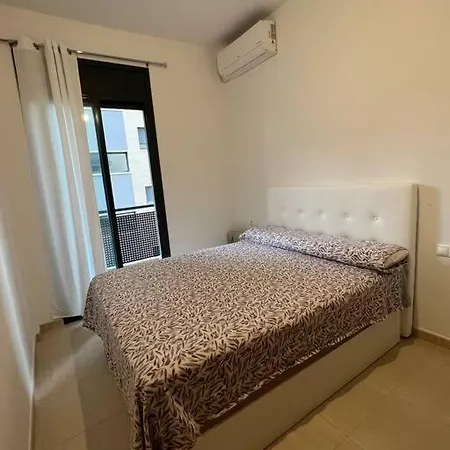Con Piscina ,parking Y Aire Acondicionado Apartment *