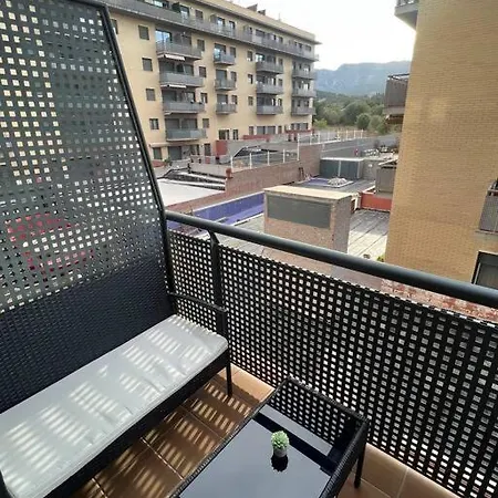 Con Piscina ,parking Y Aire Acondicionado