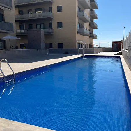 Con Piscina ,parking Y Aire Acondicionado Apartment